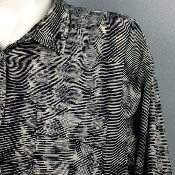 Olive & Oak Woman PolyBlack Stripe Blouse Sz 3X - Picture 3 of 8